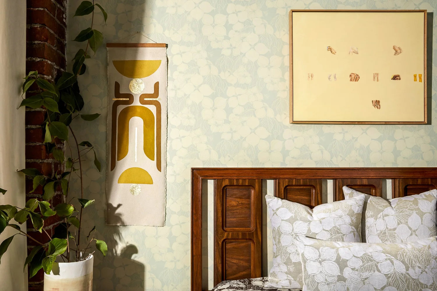 Dogwood Wallpaper - Tourmaline