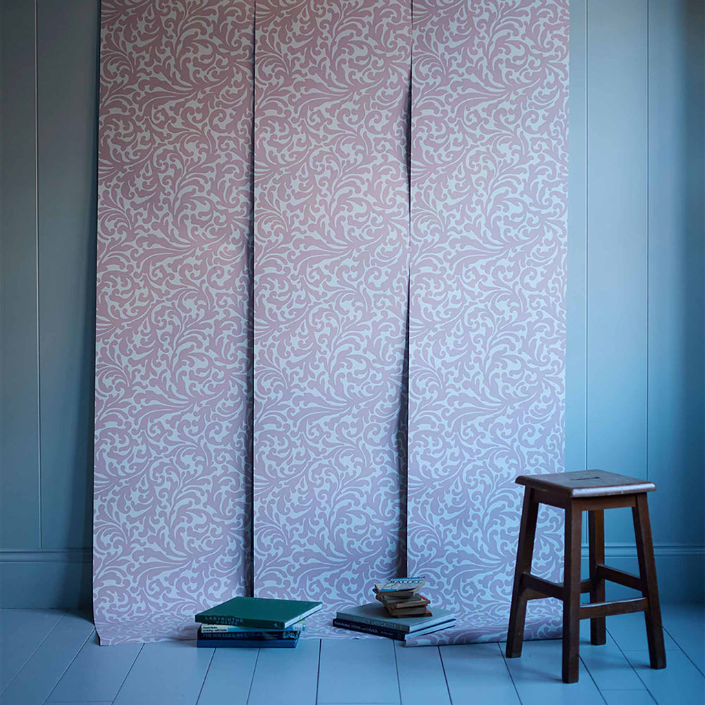 Filigree Wallpaper in Rose Pink
