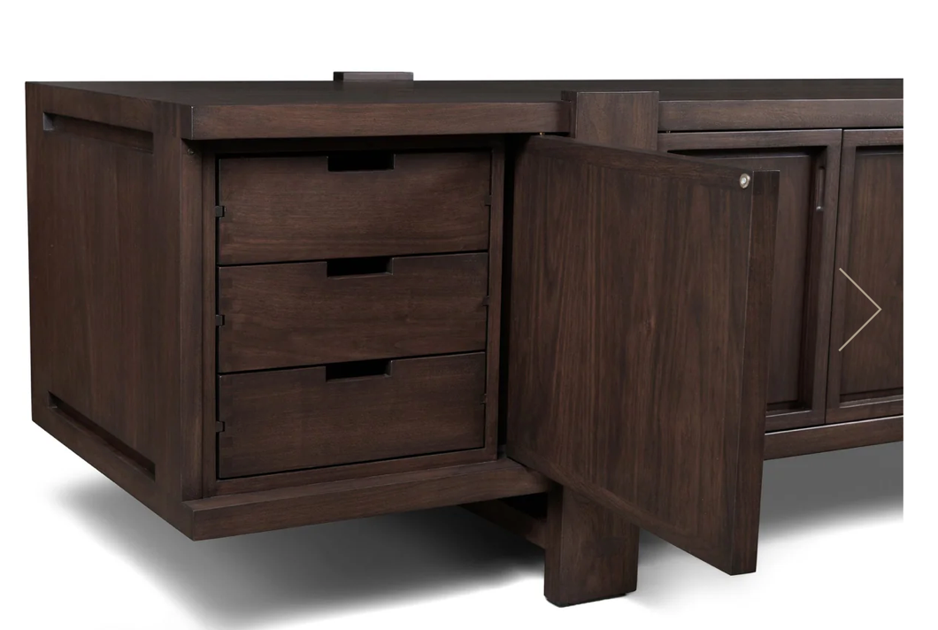 Lake Credenza