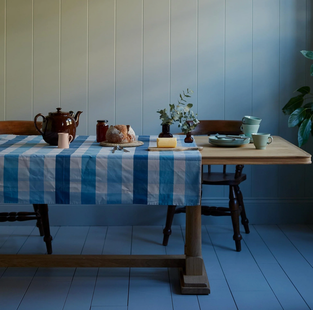 Tuck In Rectangular Dining Table