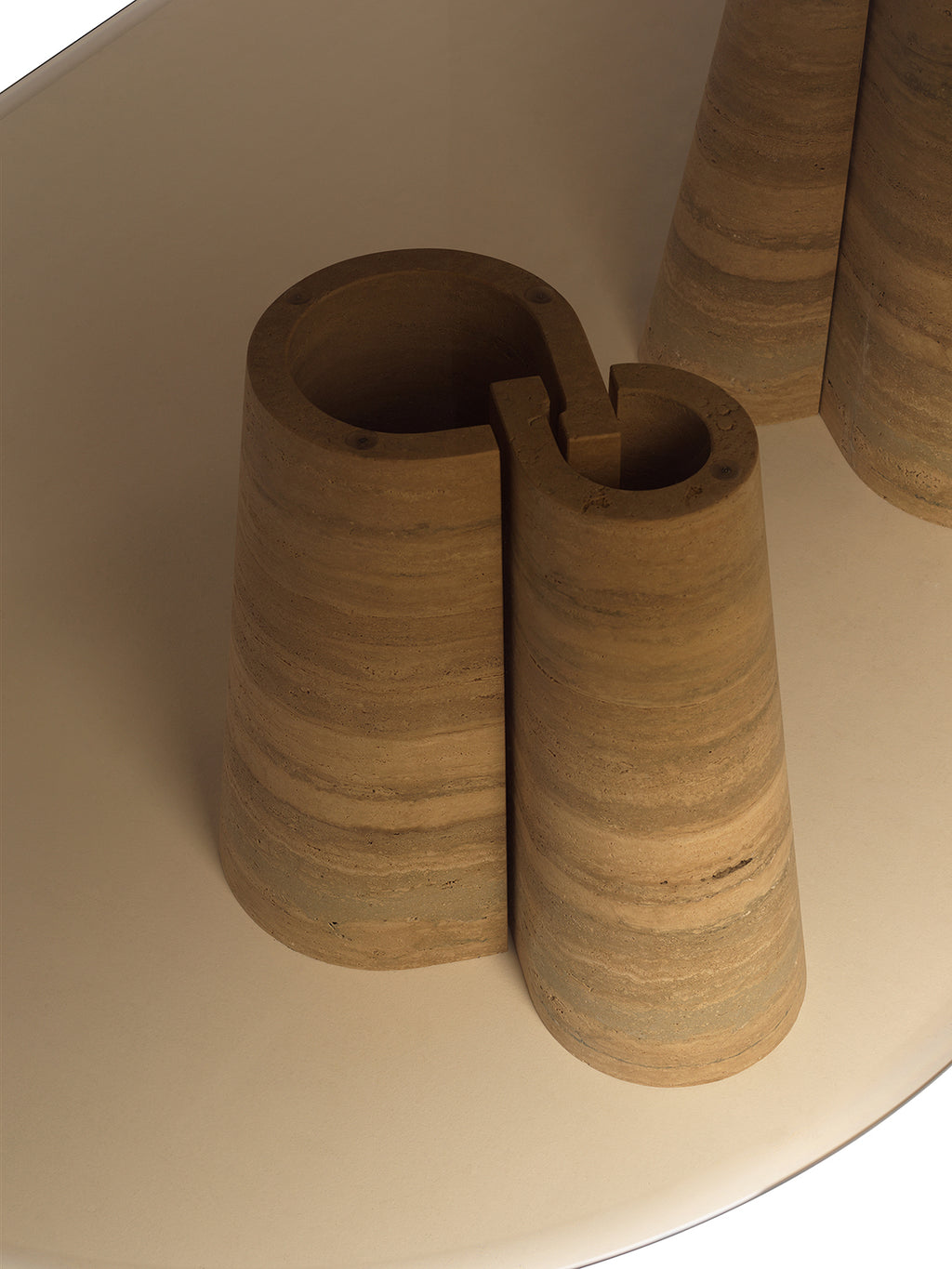 Ananta Table